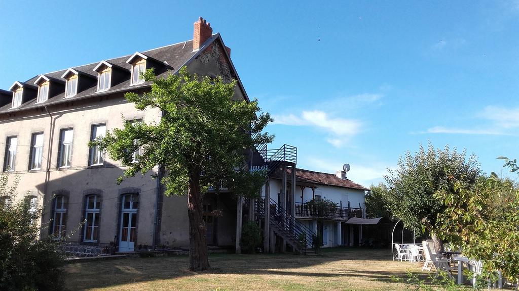 Leclosdipontine L'Ecole Des Demoiselles Pontgibaud Eksteriør bilde