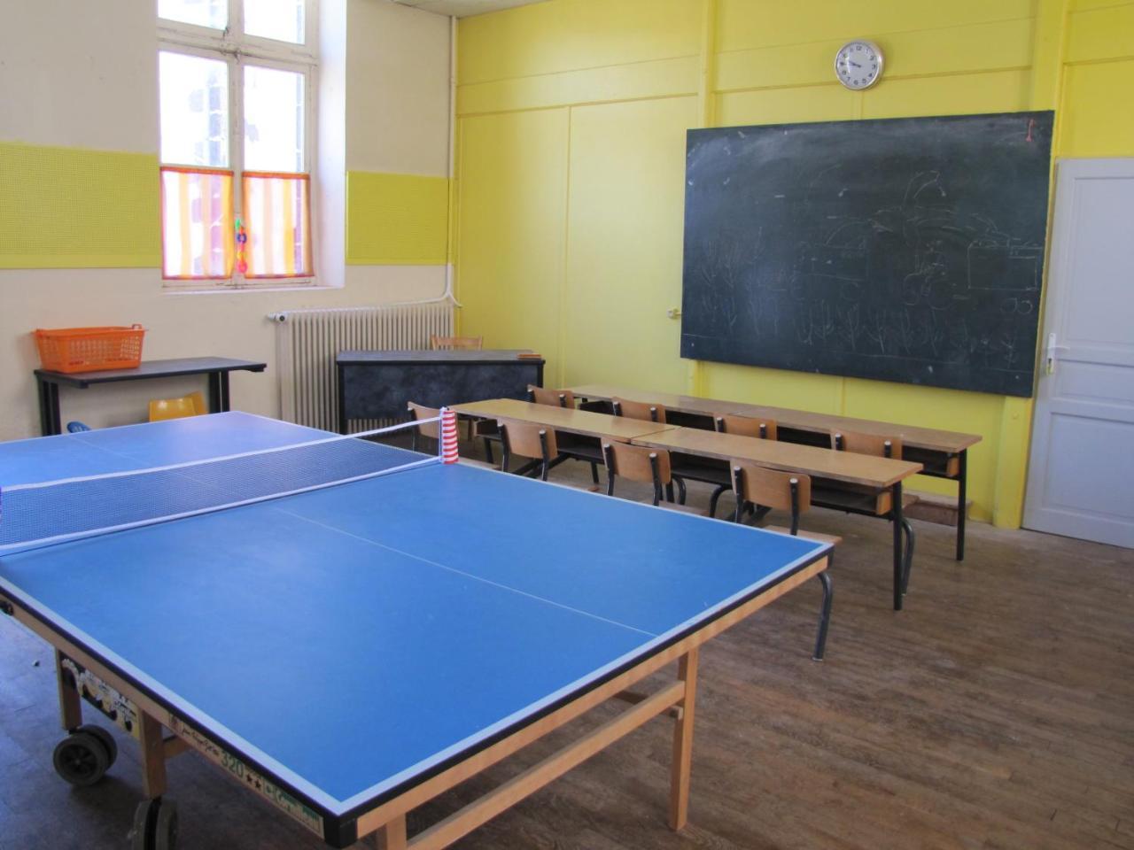 Leclosdipontine L'Ecole Des Demoiselles Pontgibaud Eksteriør bilde